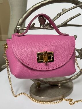 Vera Pelle Italy Pink LEATHER Mini Top-Handle Crossbody Bamboo turn lock. NWOT